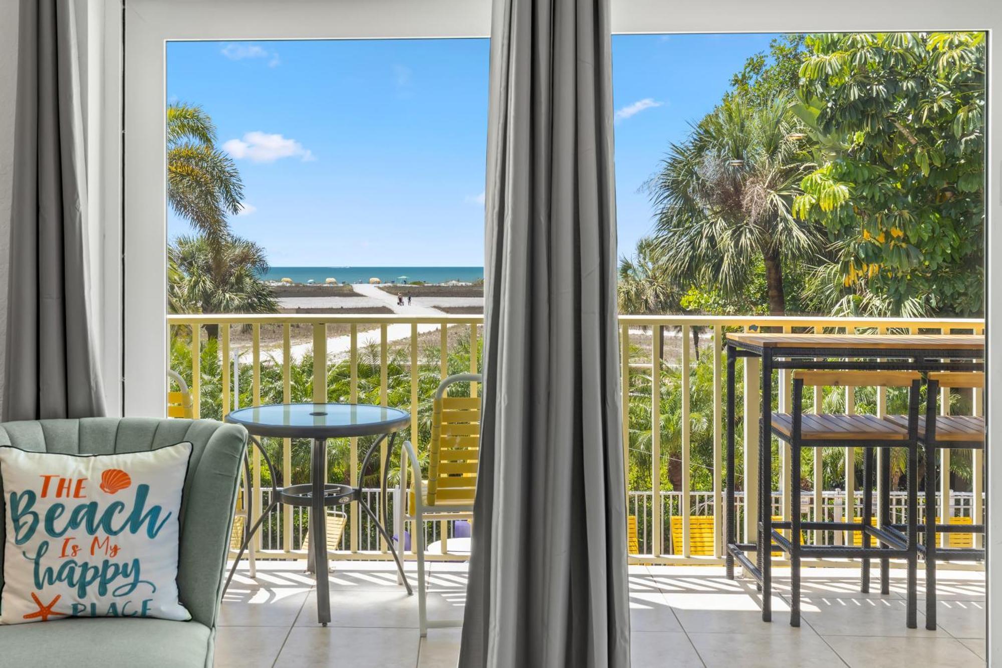 סיינט פיט ביץ' South Beach Oceanfront Resort חדר תמונה